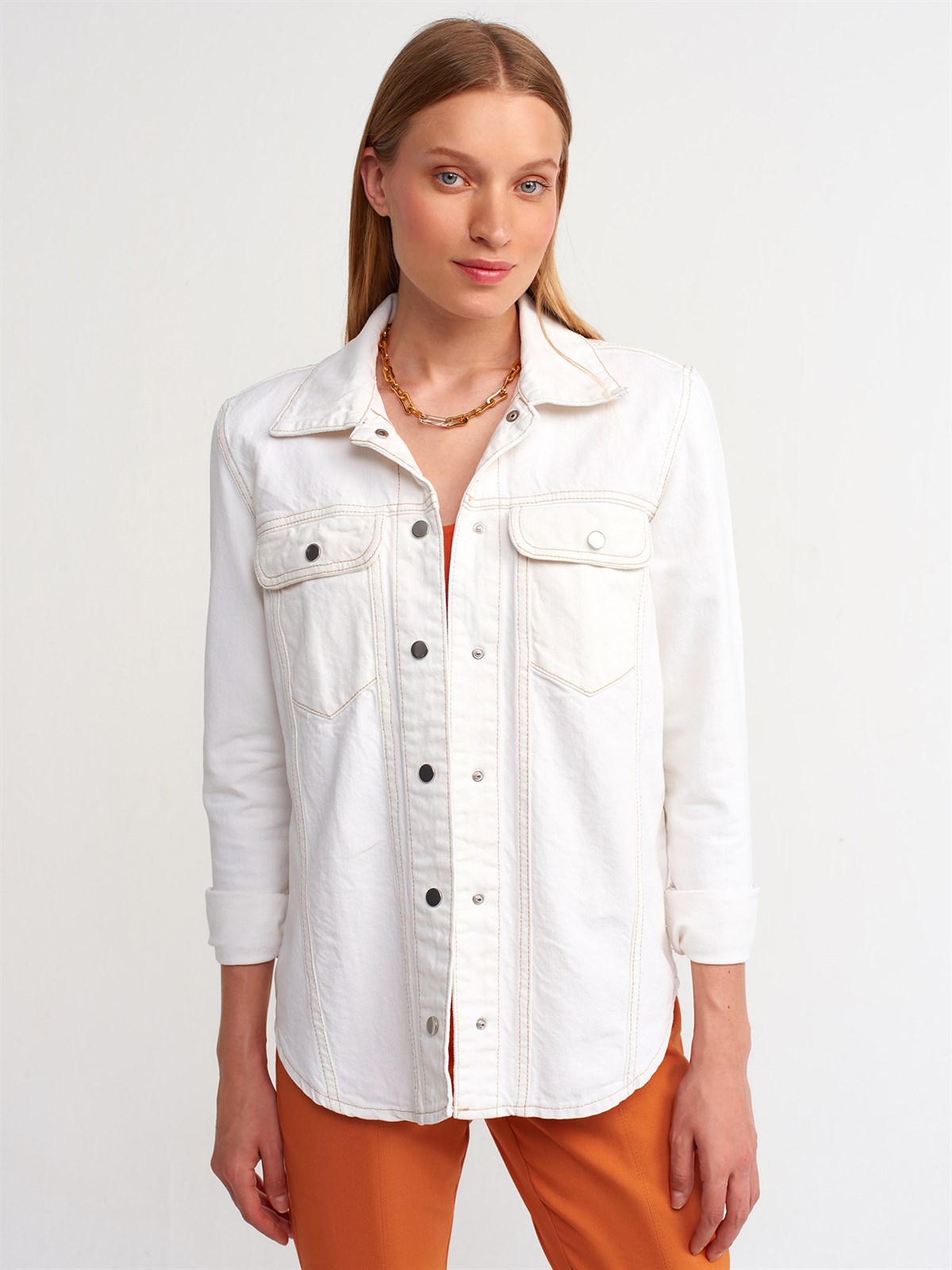 Beyaz Cep Kapaklı Çıtçıtlı Jean Gömlek Ceket 50673