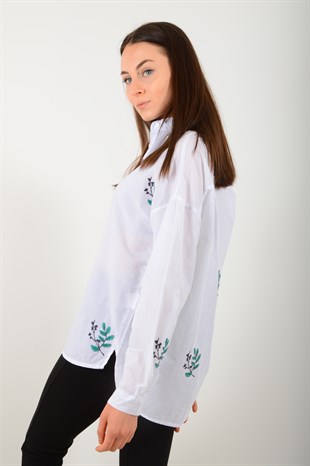 Kadın Beyaz Yaprak İşlemeli Gömlek 38141