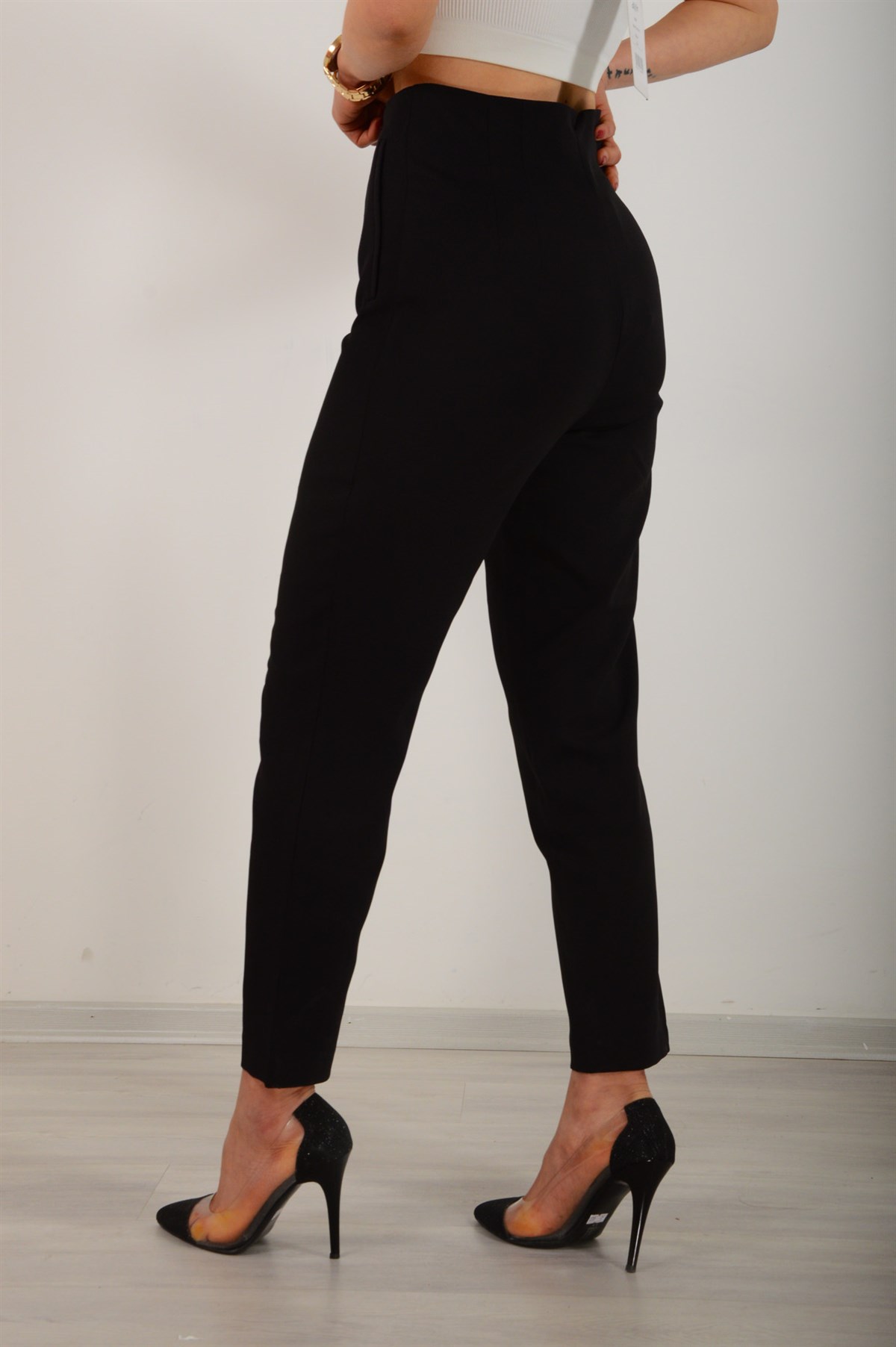 Kadın Siyah Yanı Pensli Kumaş Pantolon 0001